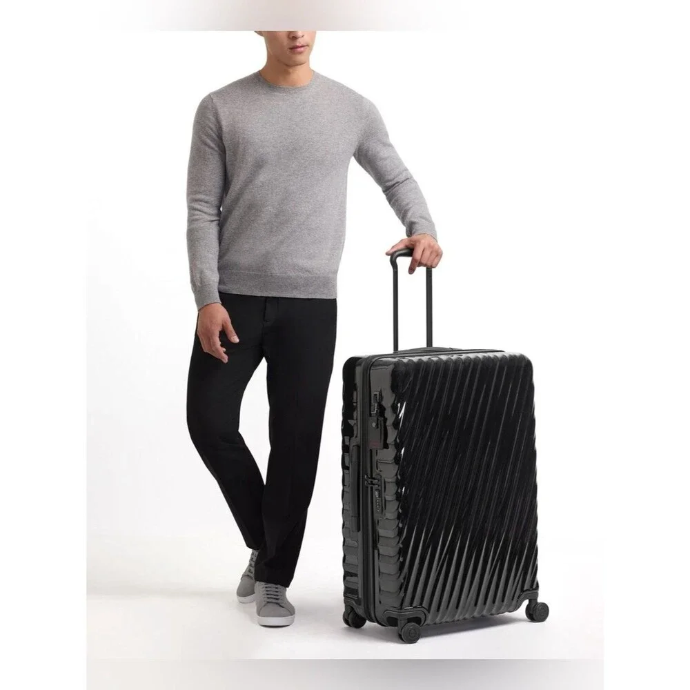 Tumi Large Expandable Checked Glossy Navy Hard-Shell Spinner Luggage suitcase